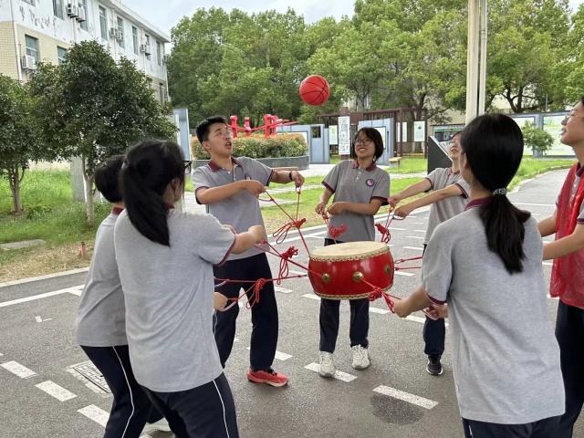 648b034797e048428847db44a6804967.jpeg