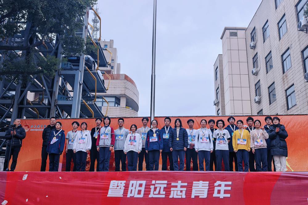 d47290e4af0540e5ac2096a83101a25c.jpg